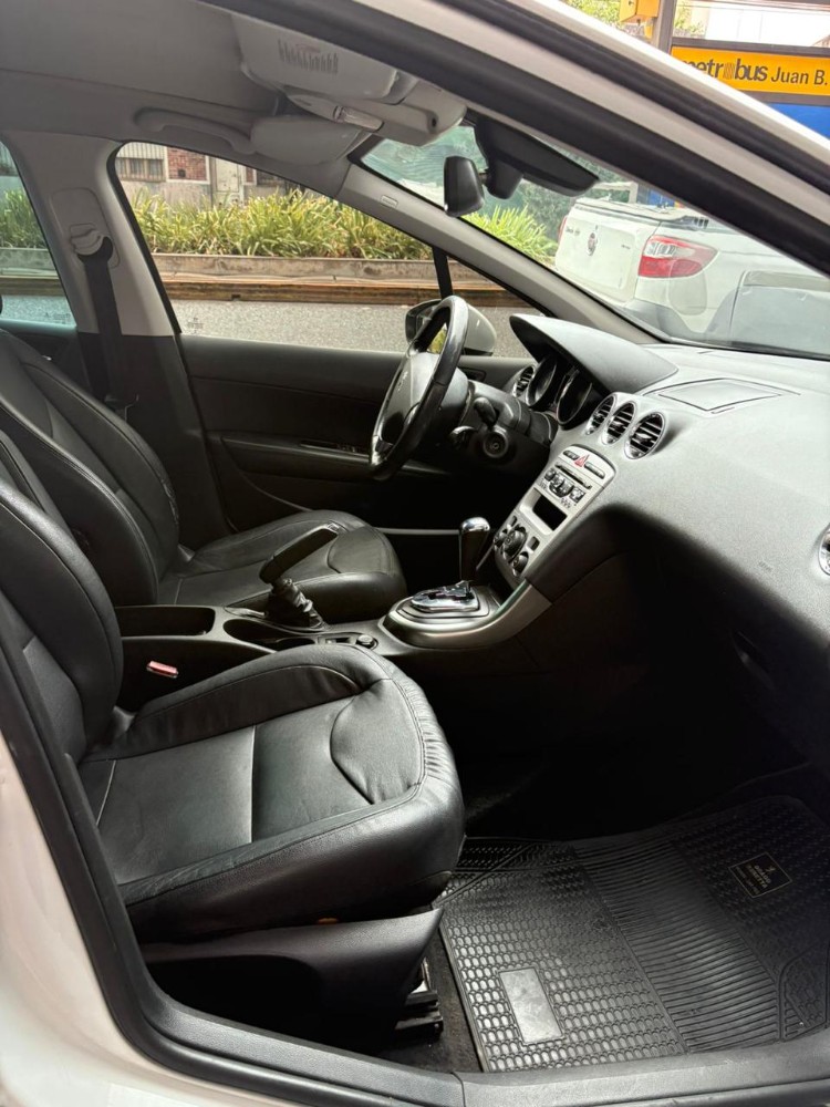 Peugeot 308 Sport — foto 16